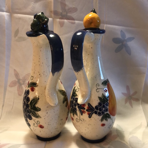 NWOT Julie Ueland f/Harry&David 2001 Decanters/Cruets w/Original Stoppers 10.5x5 - Picture 2 of 7